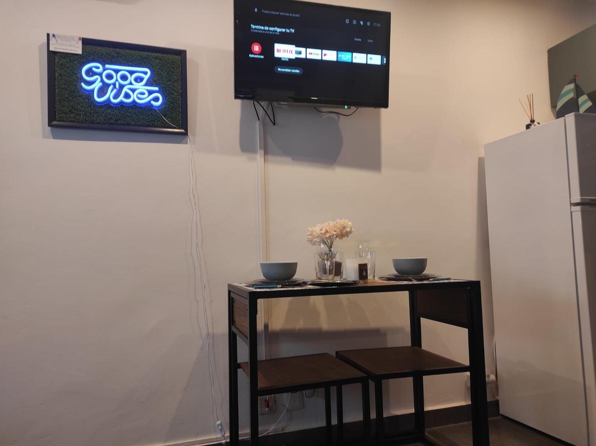 Estudio Reformado Y Centrico Con Piscina Y Wifi Acepta Mascotas Бенидорм Экстерьер фото